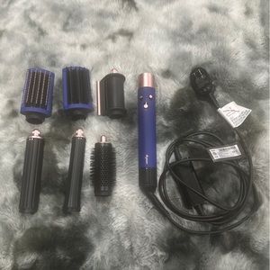 (Sold) HS05 Special edition Dyson Airwrap multi-styler Long Wand  6 Attachments